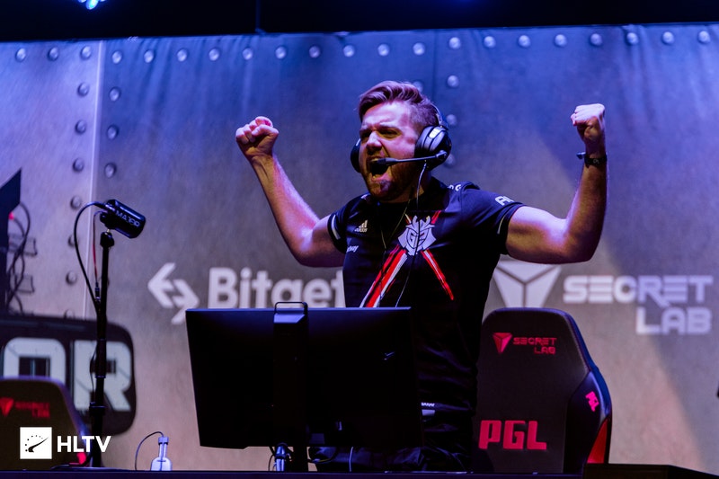 赌场防骗：警惕那些通过“交友软件”诱导你进入虚假棋牌平台的“杀猪盘”。（谨防交友软件诱导参与虚假棋牌平台的杀猪盘骗局）